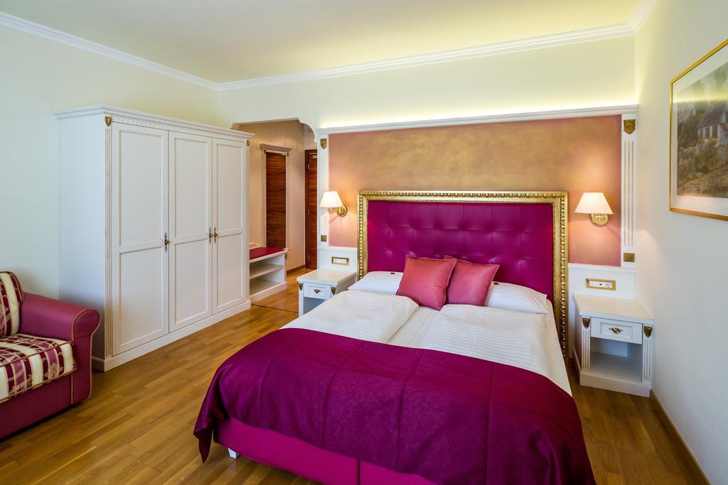 Hotel Windsor & 4*